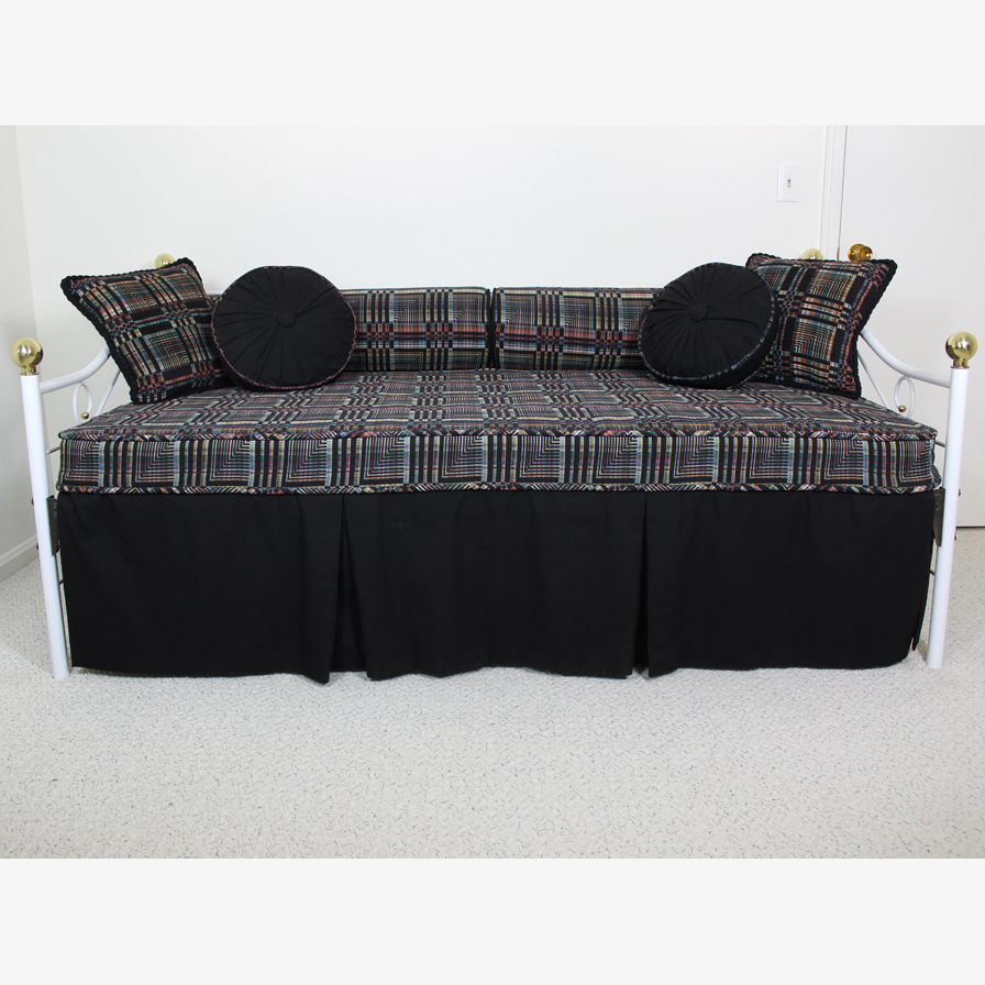 White Day Bed with Mattress, Custom Cover and Pillows