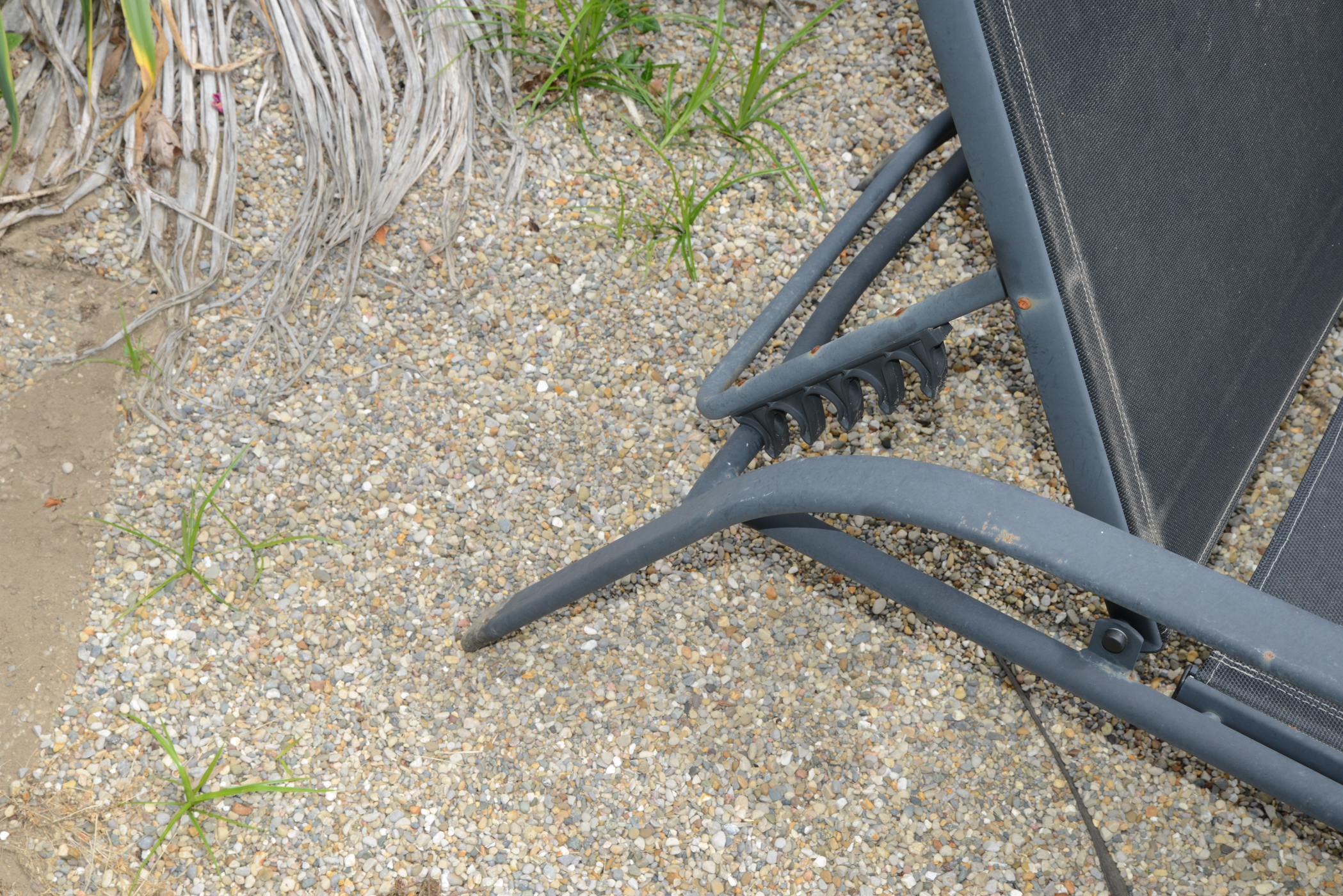 Pair of Black Chaise Lounge Chairs