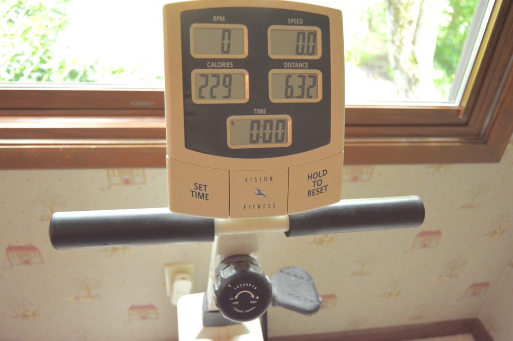 Vision Fitness R2000 Recumbent Bike