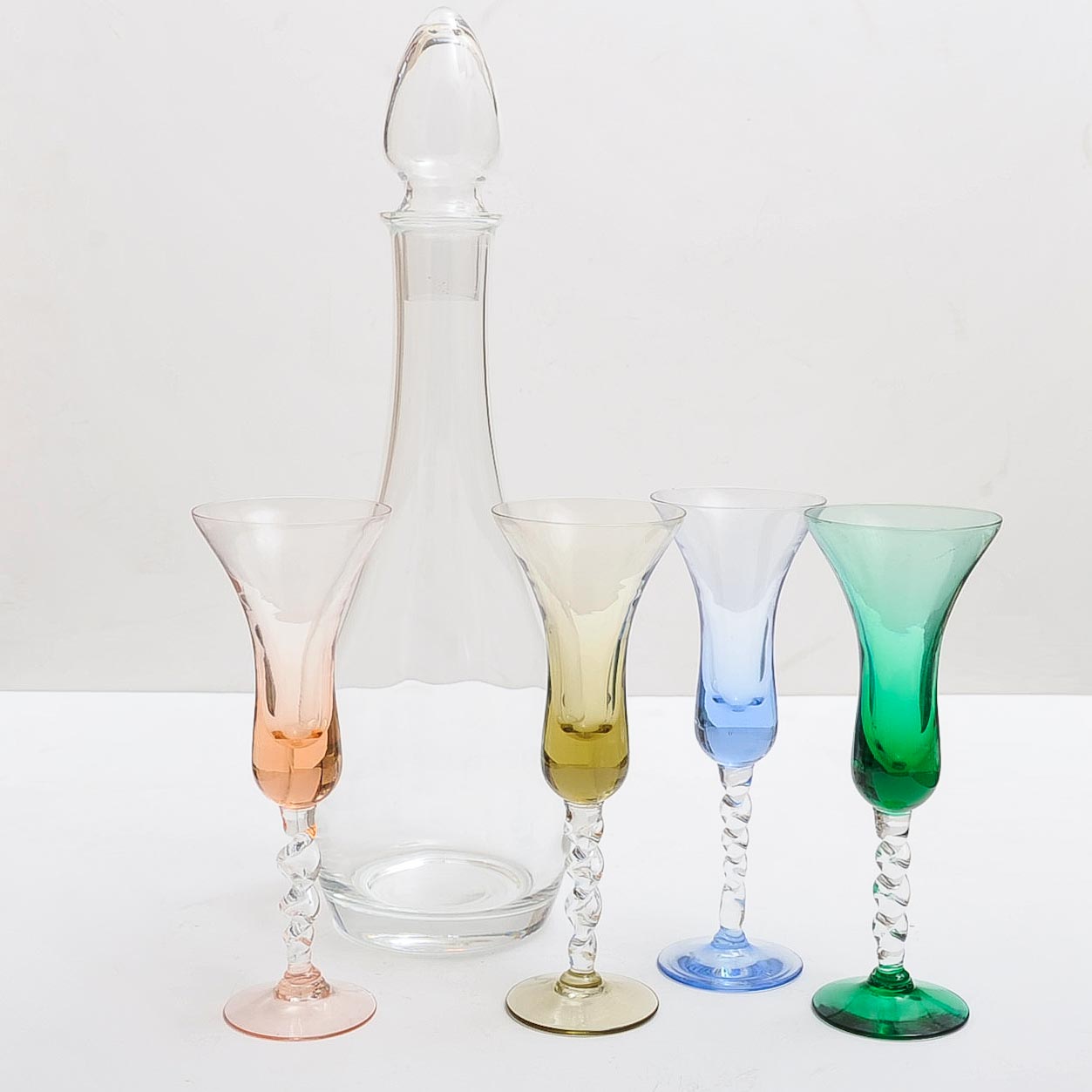 Glass Decanter with Four Drinking Glasses