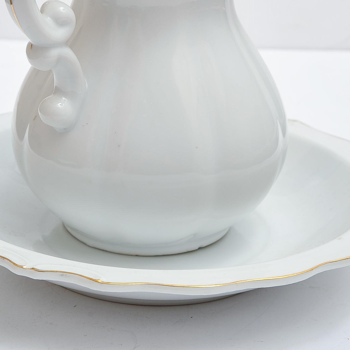 Holly Hobbie Miniature Porcelain Wash Basin