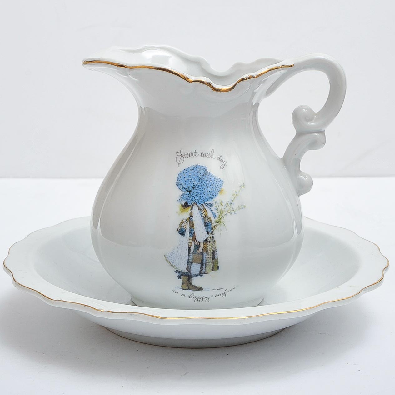 Holly Hobbie Miniature Porcelain Wash Basin