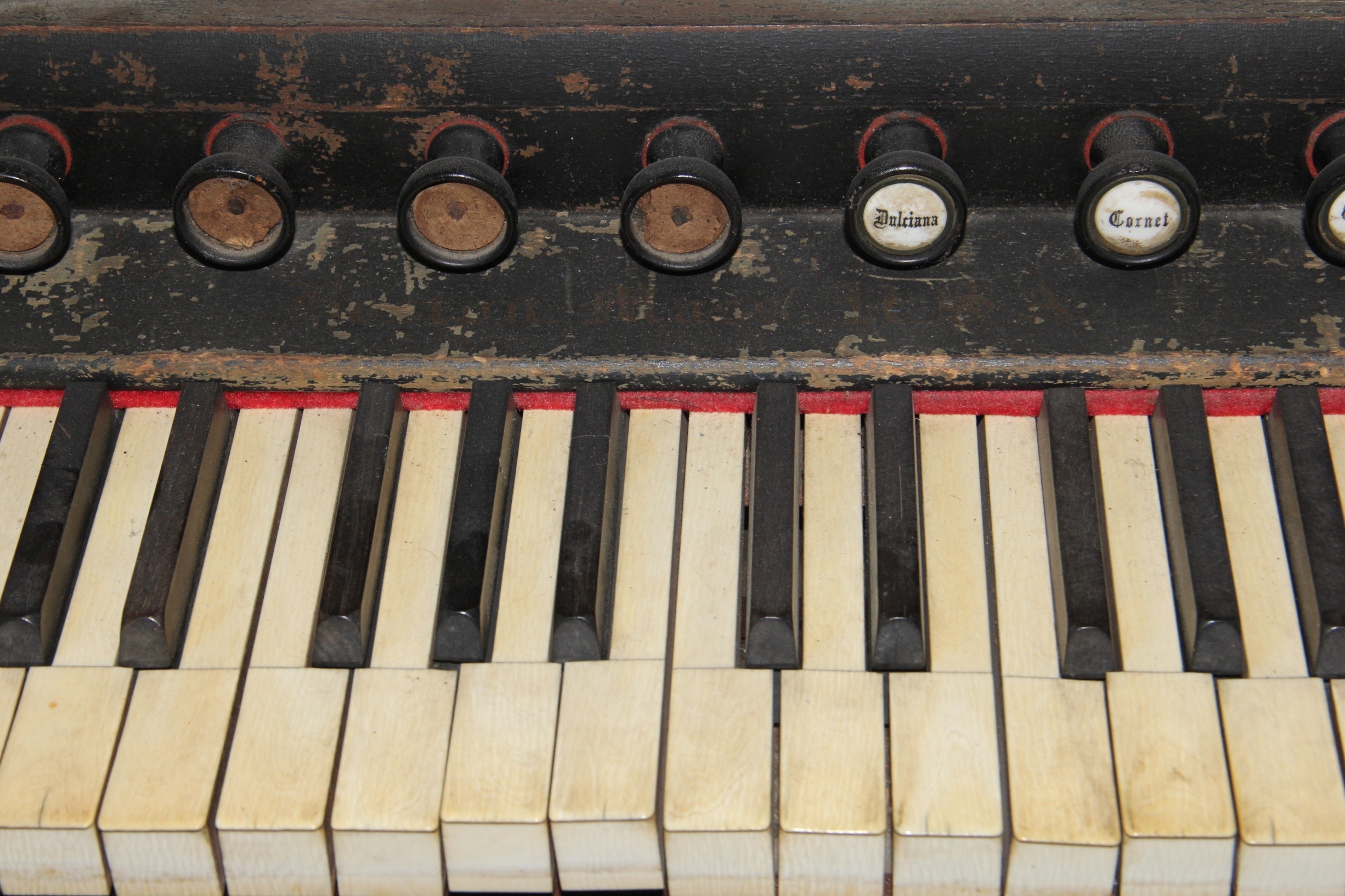 Antique Renaissance Style New England Organ Company Pump Organ