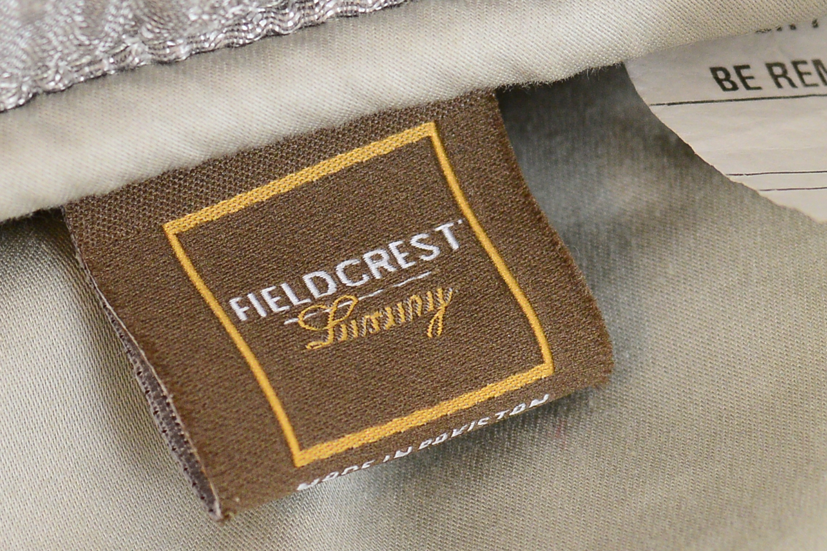 Field Crest Comforter and One Pillow Sham