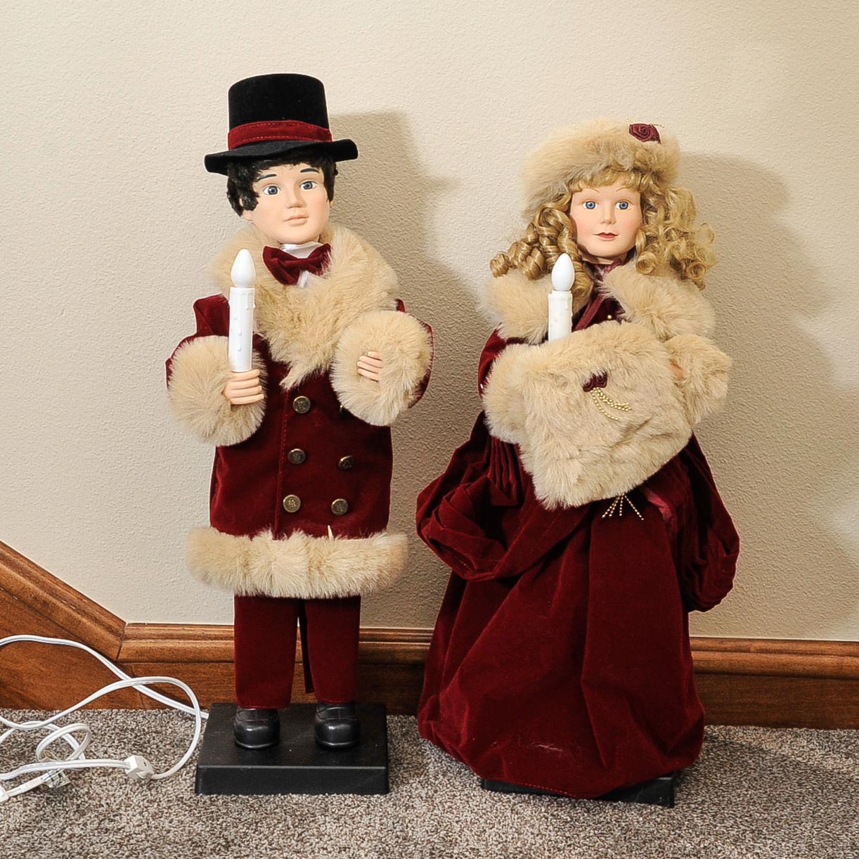Animated Victorian Doll Couple