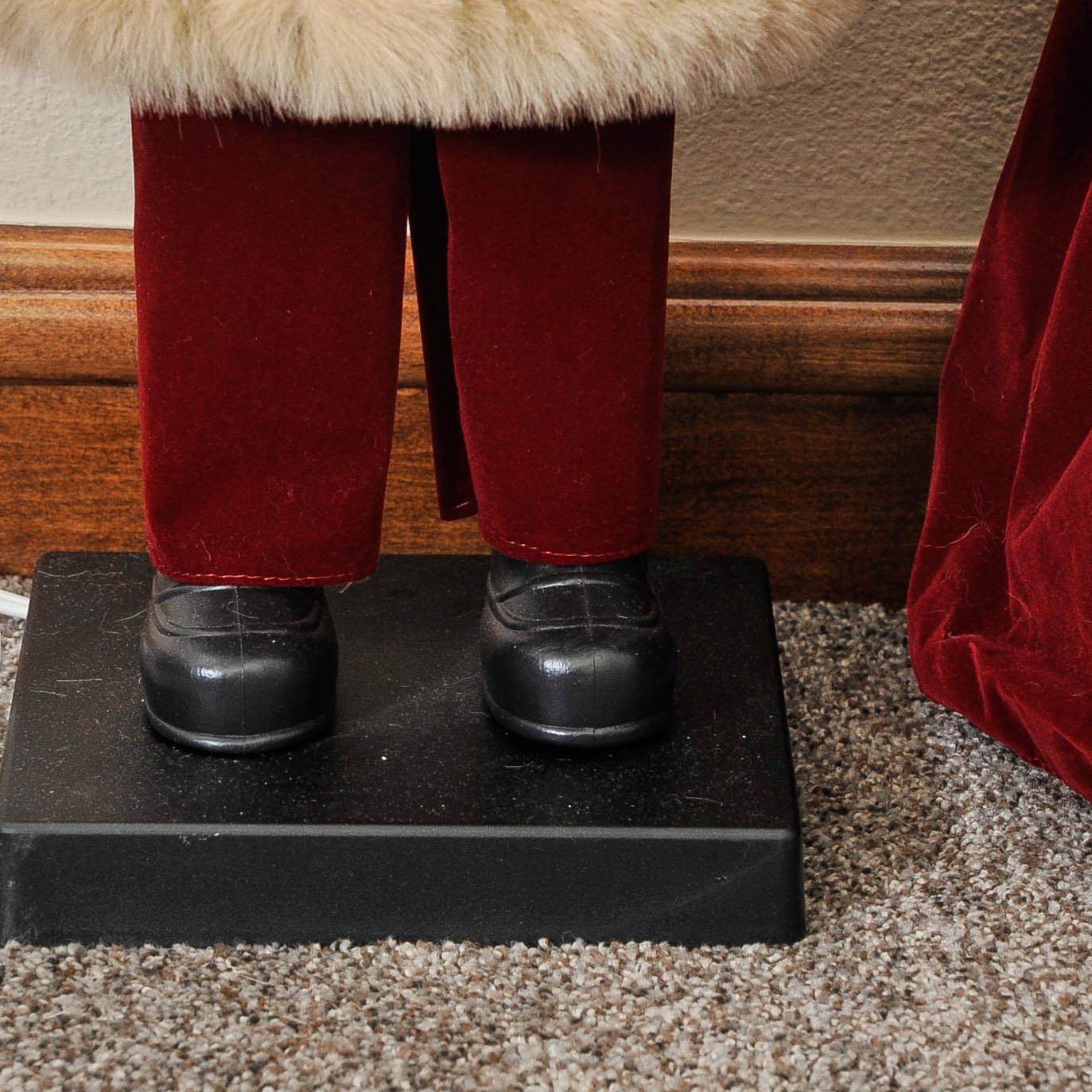 Animated Victorian Doll Couple