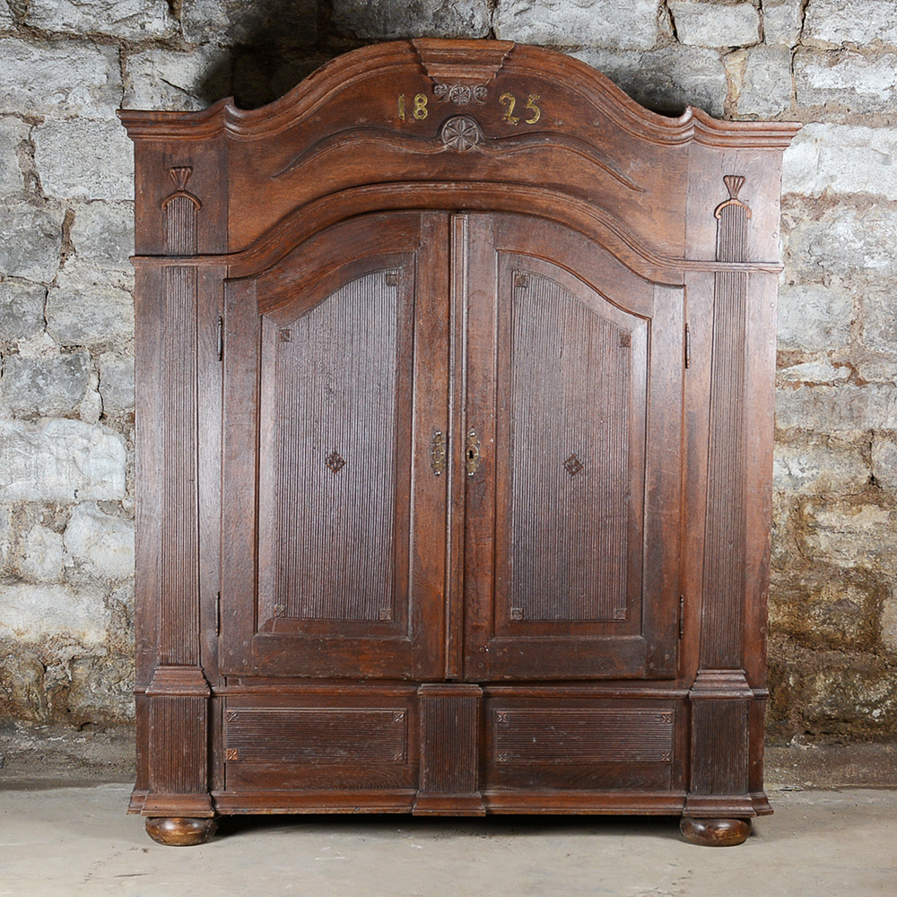 Early 19th Century Antique Oak Wardrobe