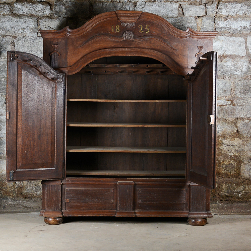 Early 19th Century Antique Oak Wardrobe