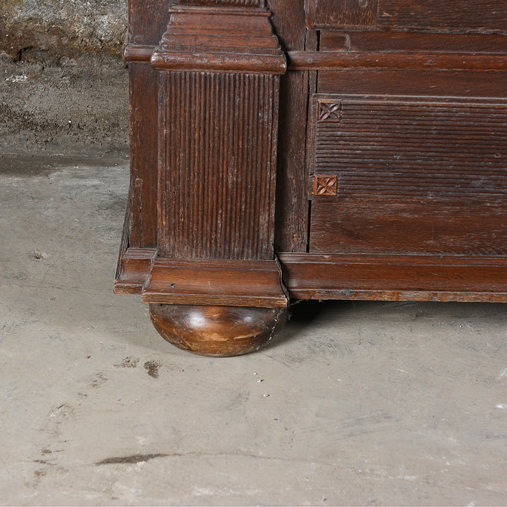 Early 19th Century Antique Oak Wardrobe