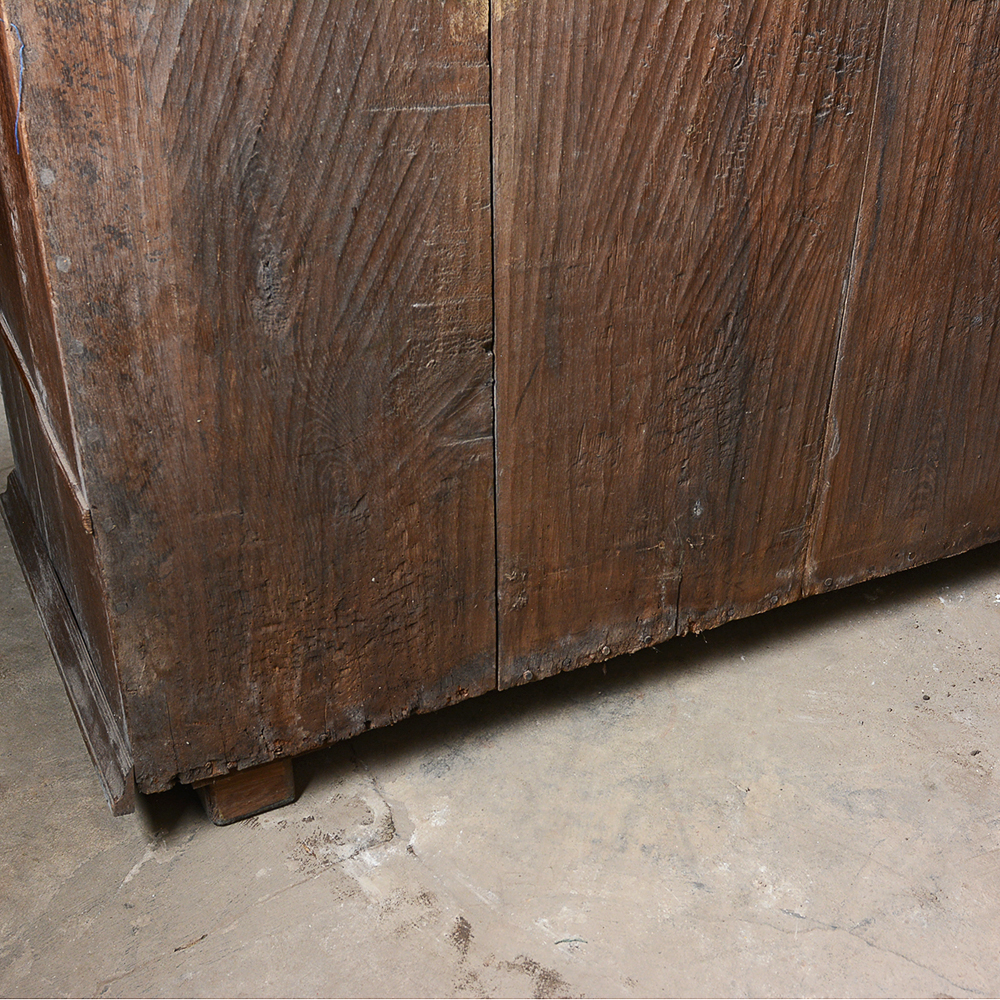 Early 19th Century Antique Oak Wardrobe