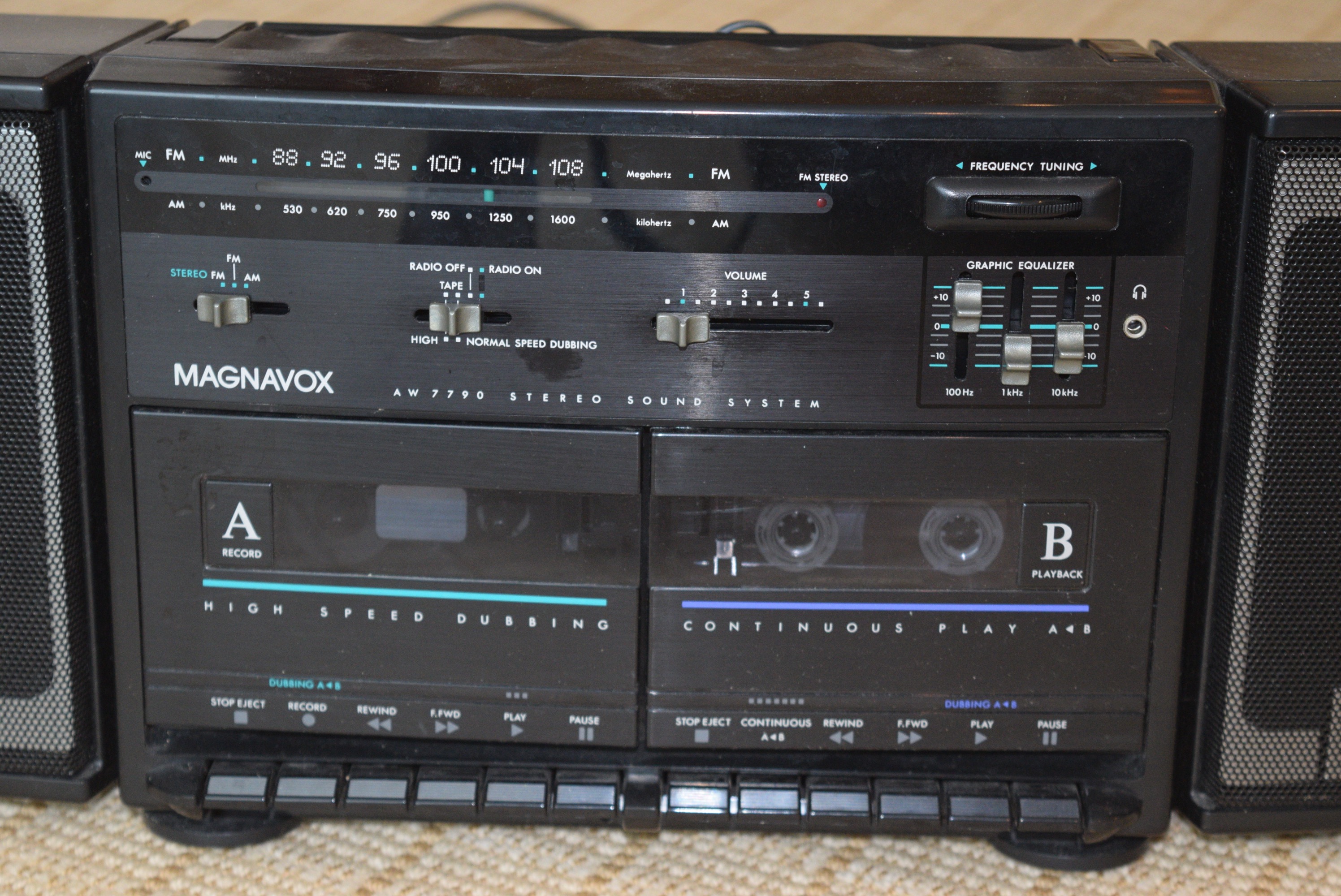 Magnavox Dual Casette Boombox