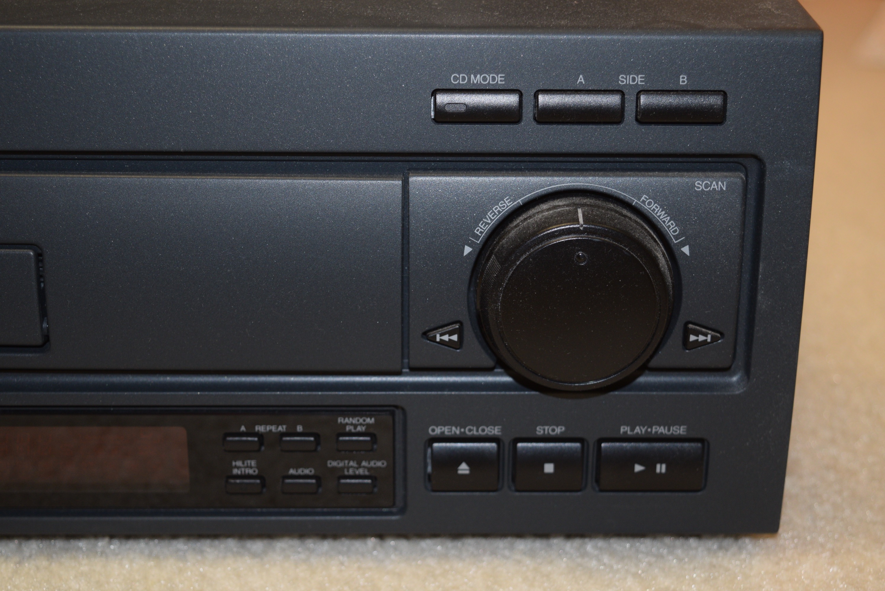 ProScan Laser Disc and CD Player with Laser Discs