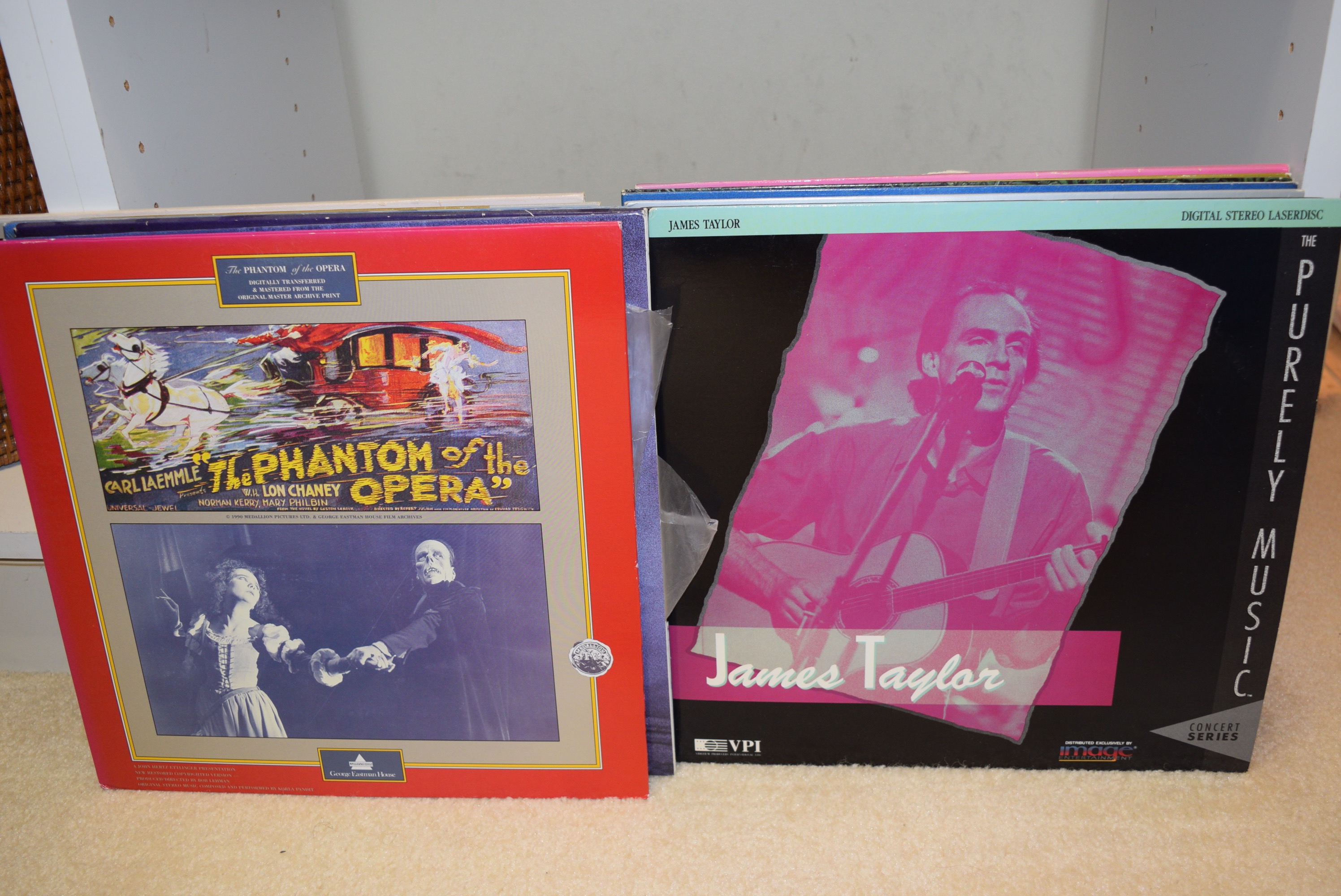 ProScan Laser Disc and CD Player with Laser Discs