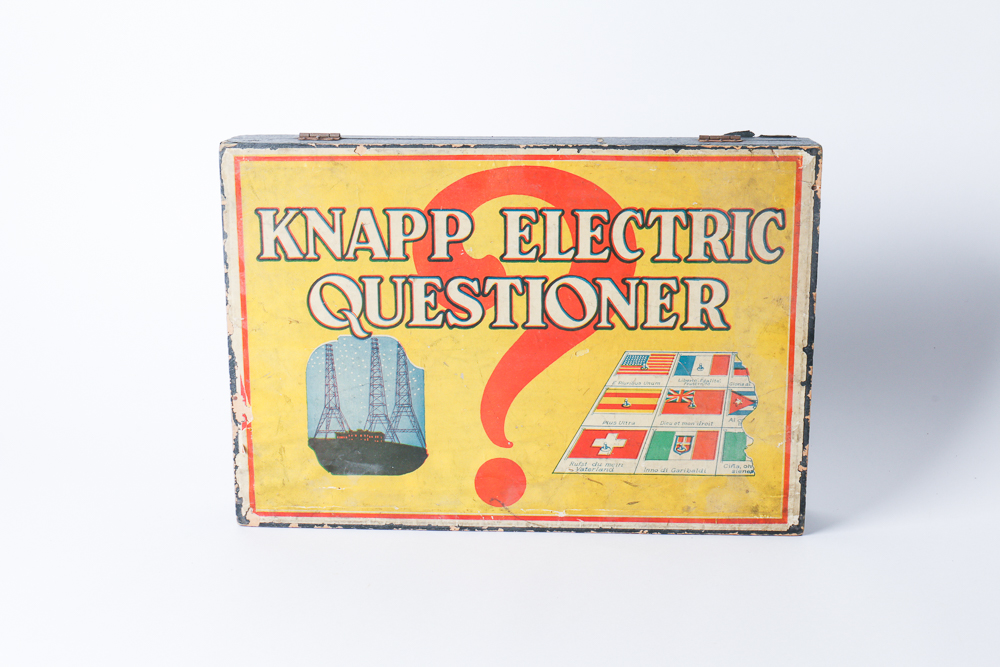 Vintage Knapp Electric Questioner Game