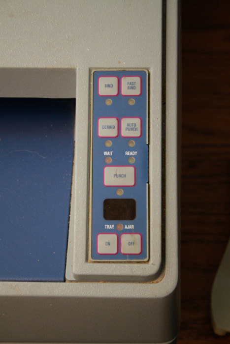 VeloBind Model 750 Binding Machine with Supplies