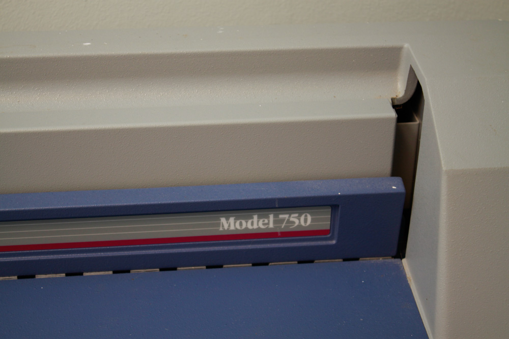 VeloBind Model 750 Binding Machine with Supplies