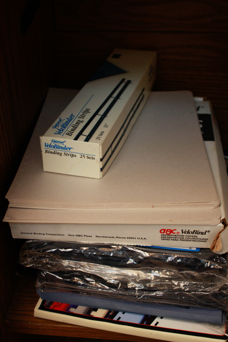 VeloBind Model 750 Binding Machine with Supplies