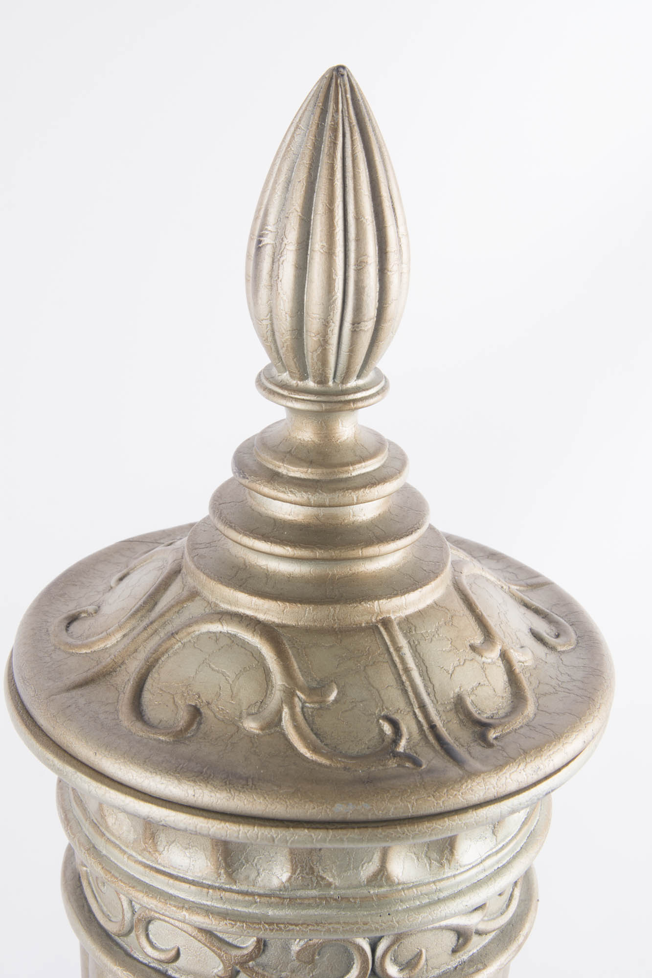 Pair of Serenity Home Fashions Decorative Urns