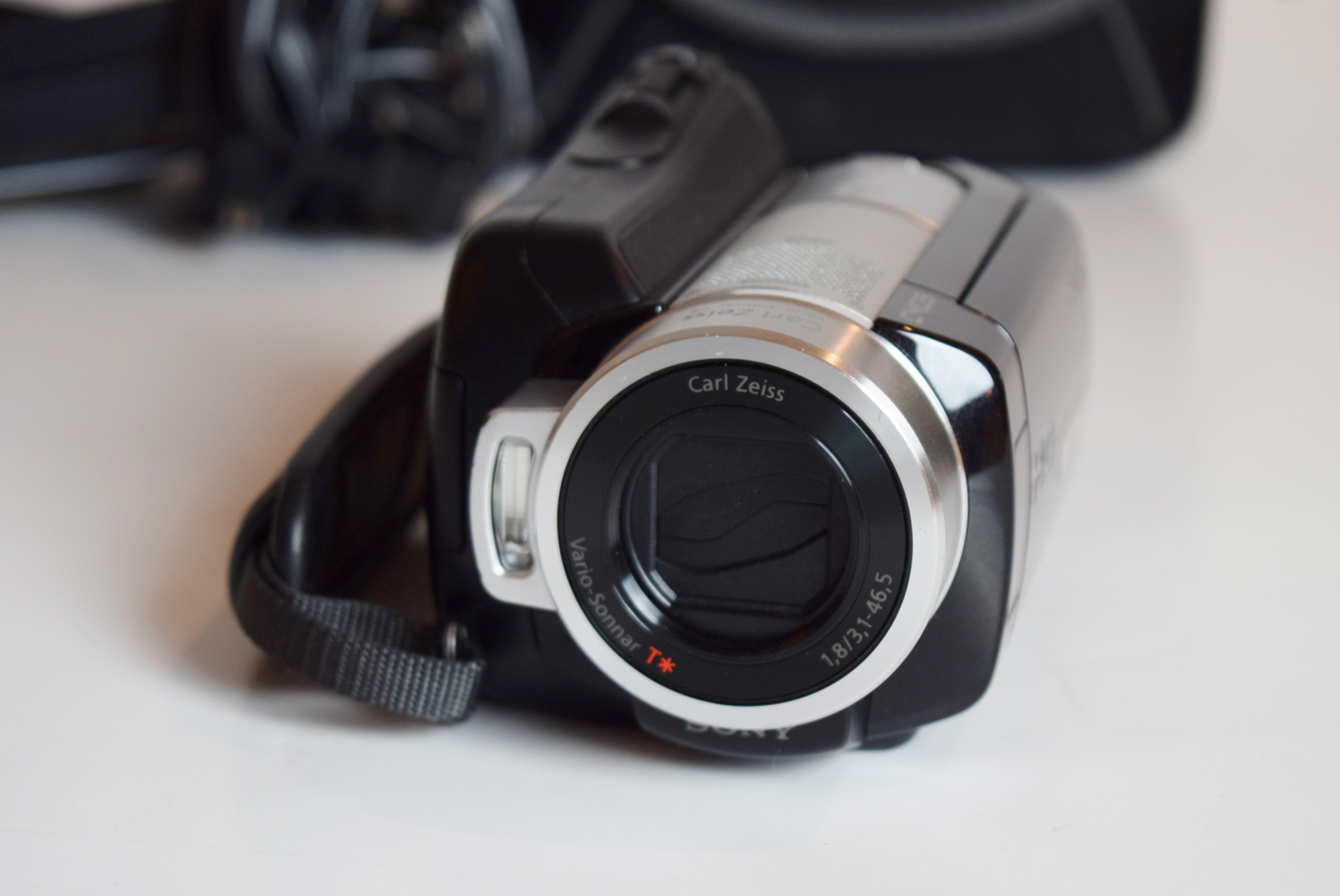 Sony Handycam HDR-SR10 Camcorder