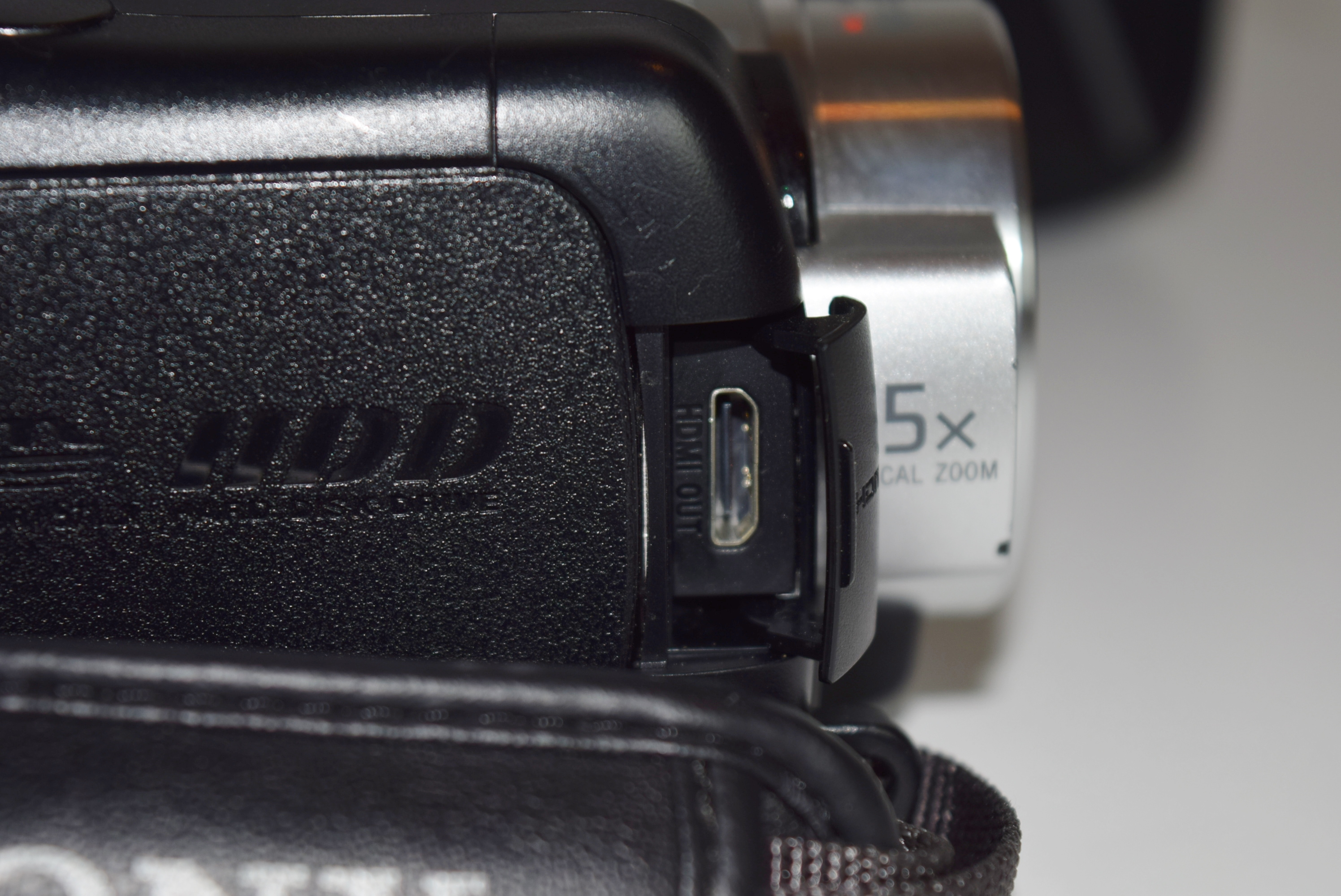 Sony Handycam HDR-SR10 Camcorder
