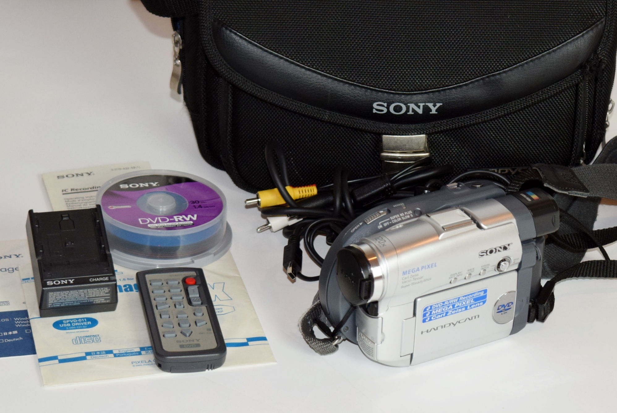 Sony Handycam DCR-DVD201 Digital Video Camera Recorder