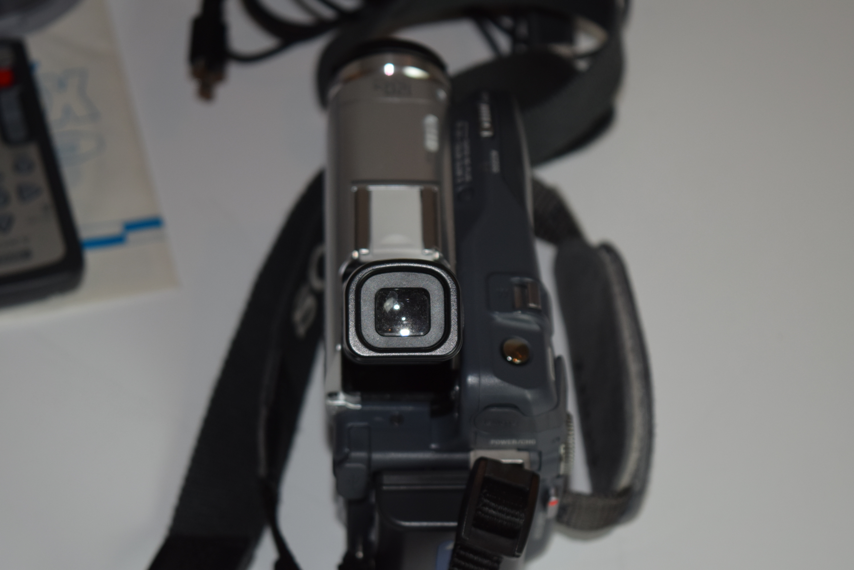 Sony Handycam DCR-DVD201 Digital Video Camera Recorder