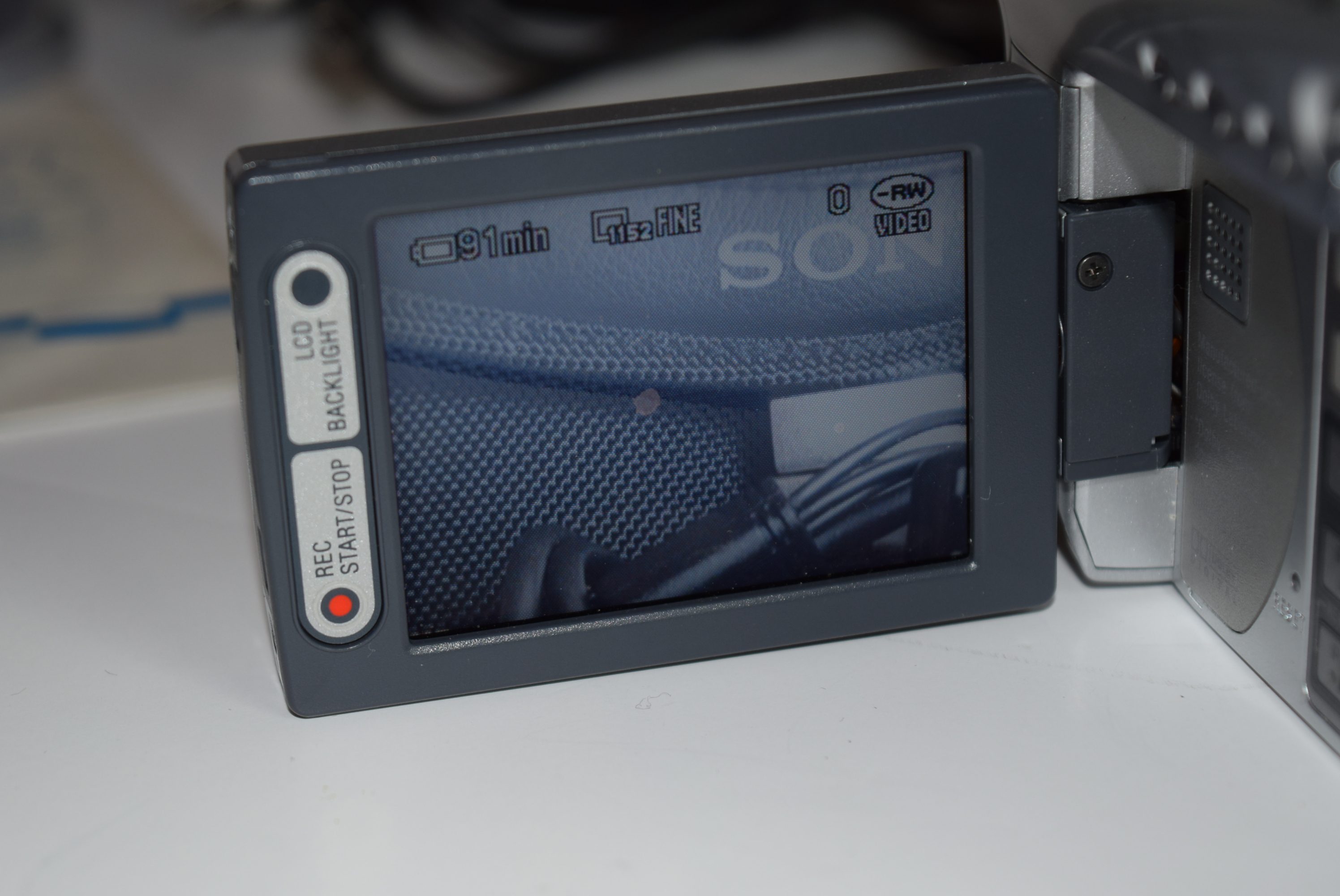 Sony Handycam DCR-DVD201 Digital Video Camera Recorder