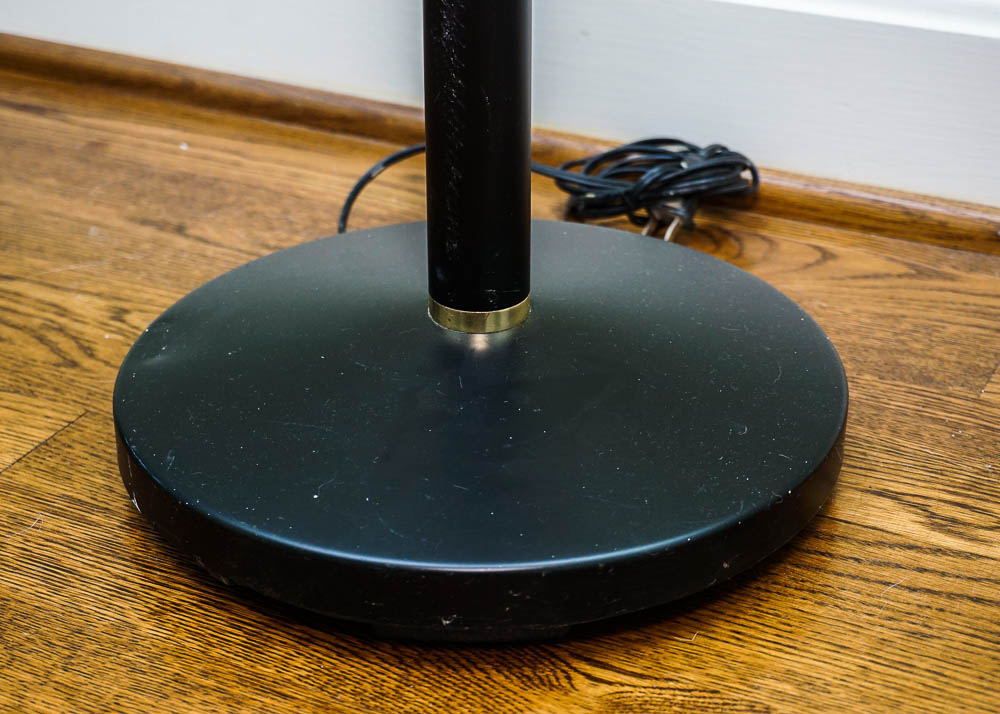 Modern Black Floor Lamp with Adjustable Brightness Feature