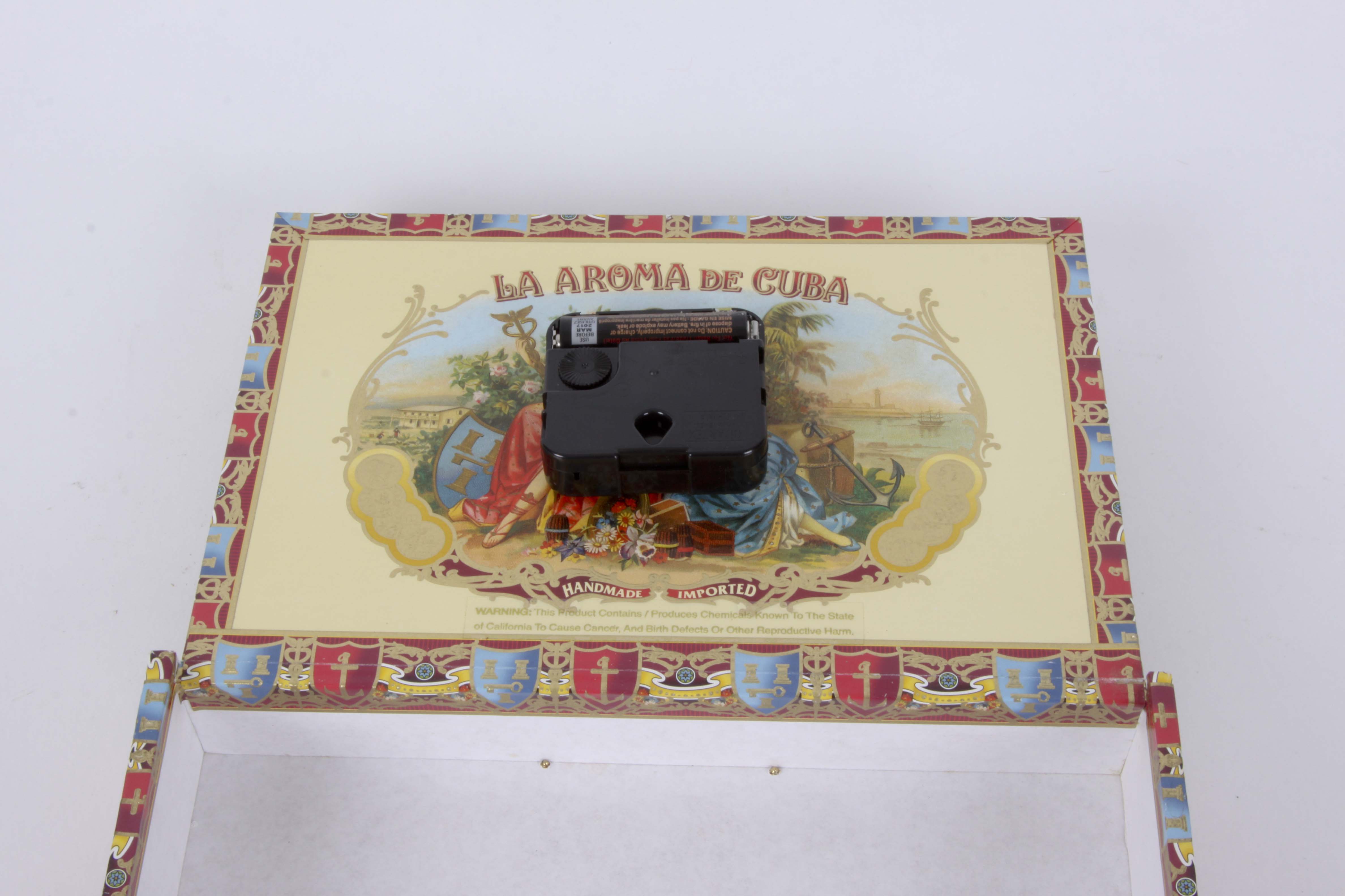 La Aroma de Cuba Cigar Box Clock