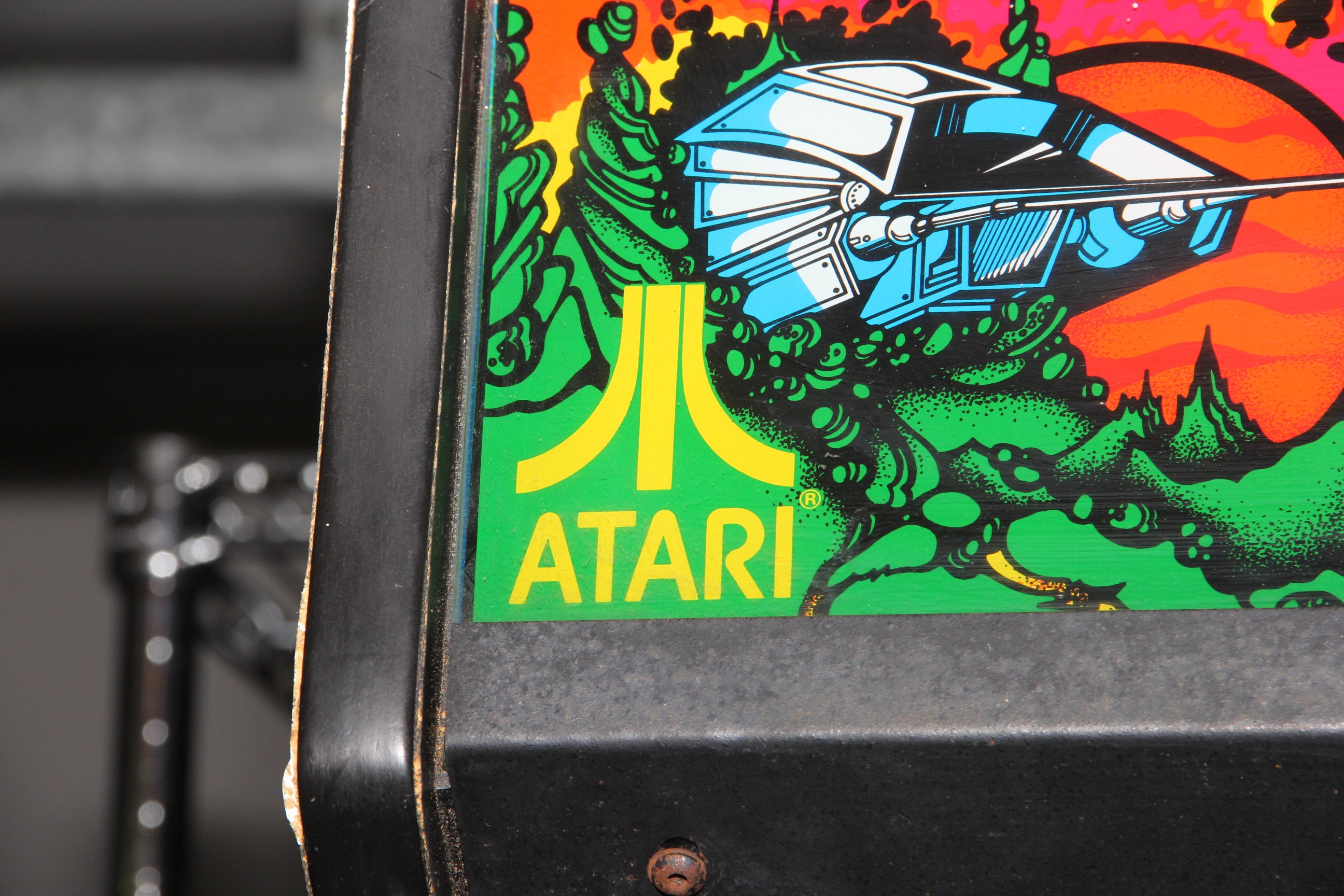 Vintage Atari Gravitar Arcade Cabinet