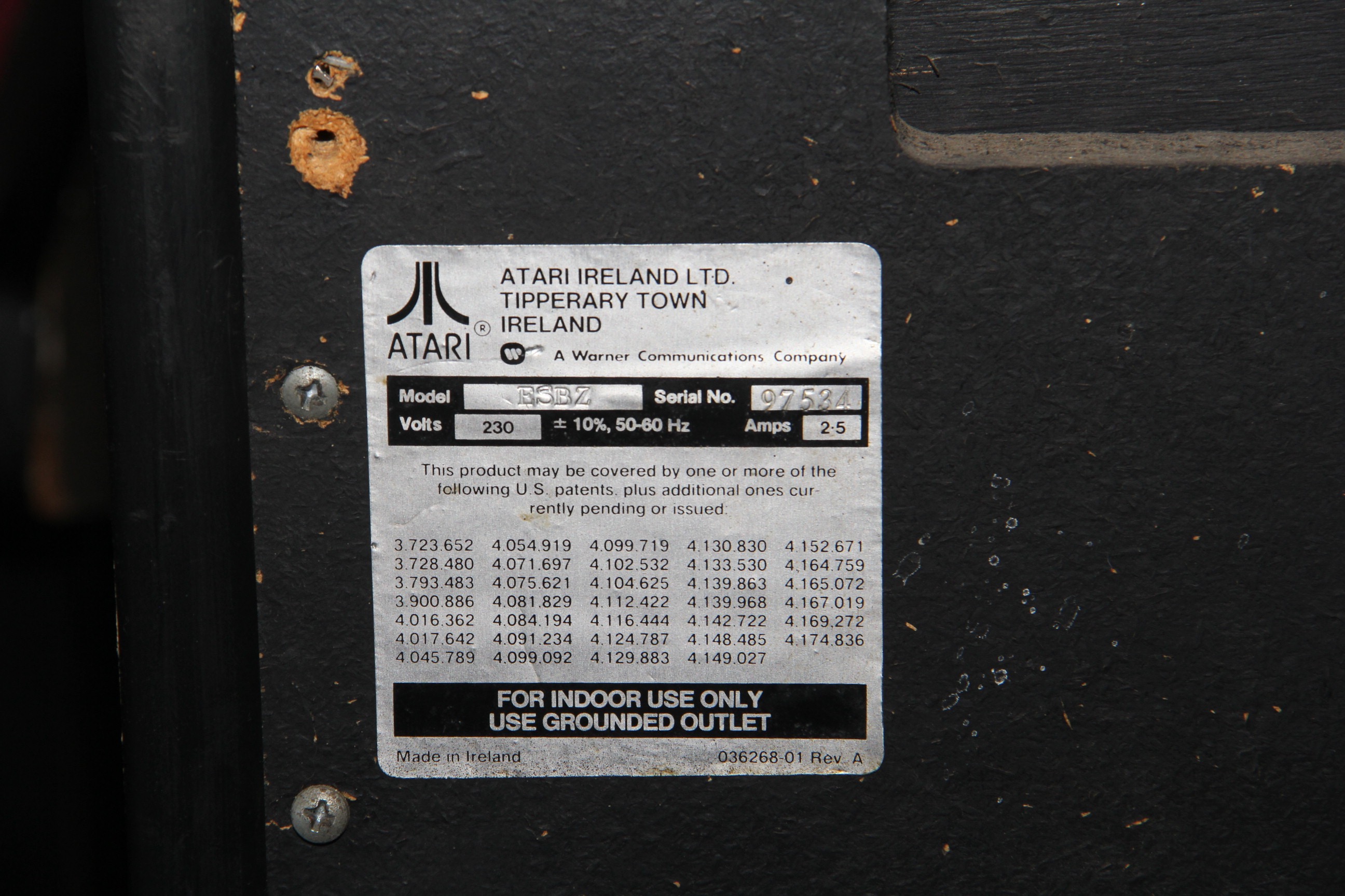 Vintage Atari Battlezone Arcade Cabaret