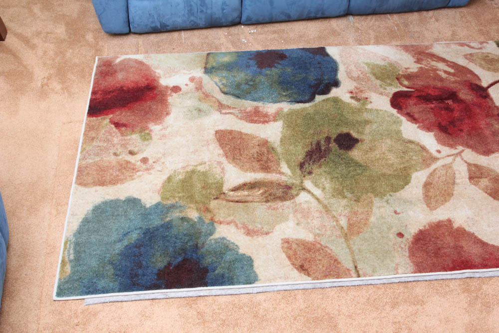 Machine Made "Watercolor Floral" Area Rug