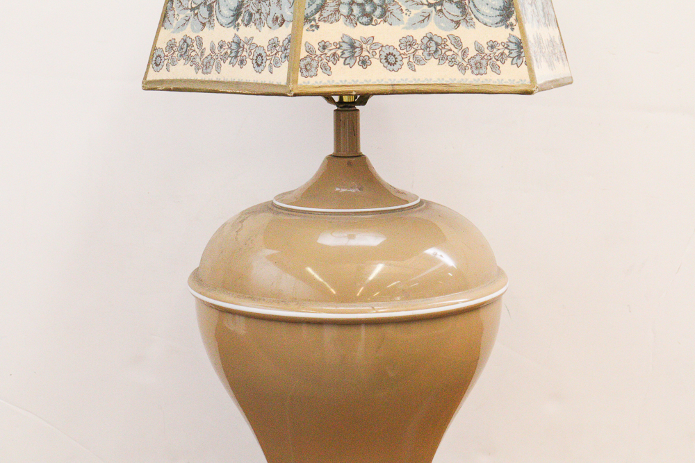 Country Style Enameled Metal  Lamp