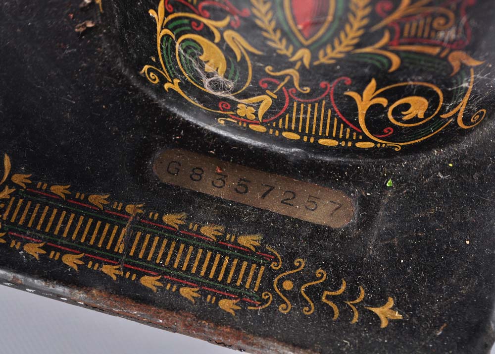 Vintage Singer Sewing Machine