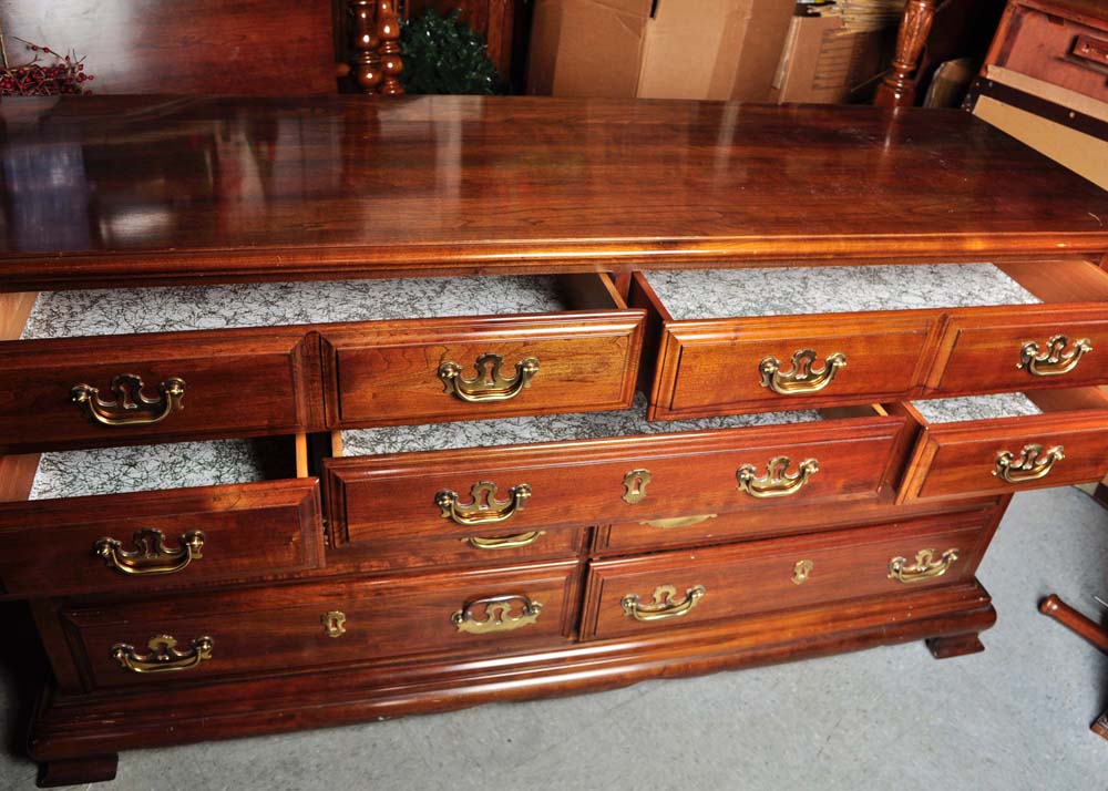 Kling Colonial Dresser