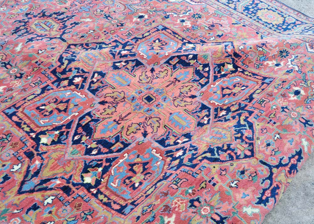 Large Machine-Made Heriz Area Rug