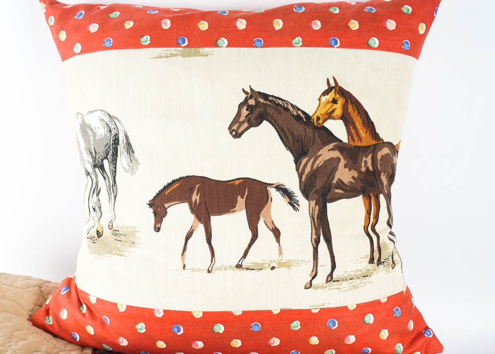 Queen Size Quilt with Throw Blanket and Throw Pillow