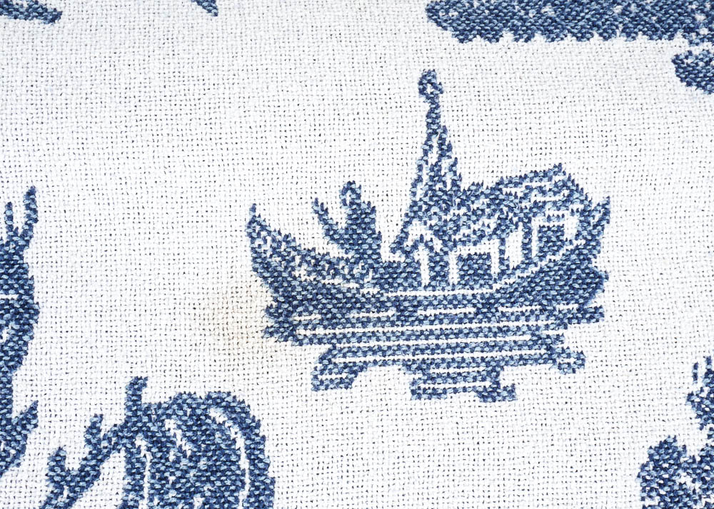 Queen Size Quilt with Throw Blanket and Throw Pillow