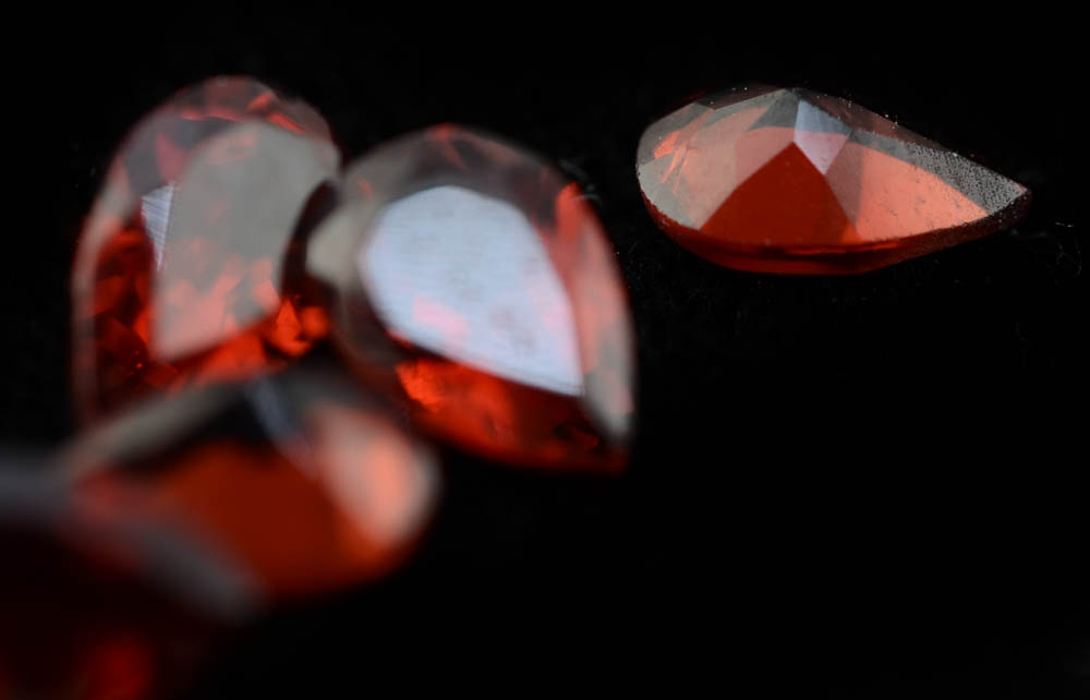 Loose Garnet Gemstones
