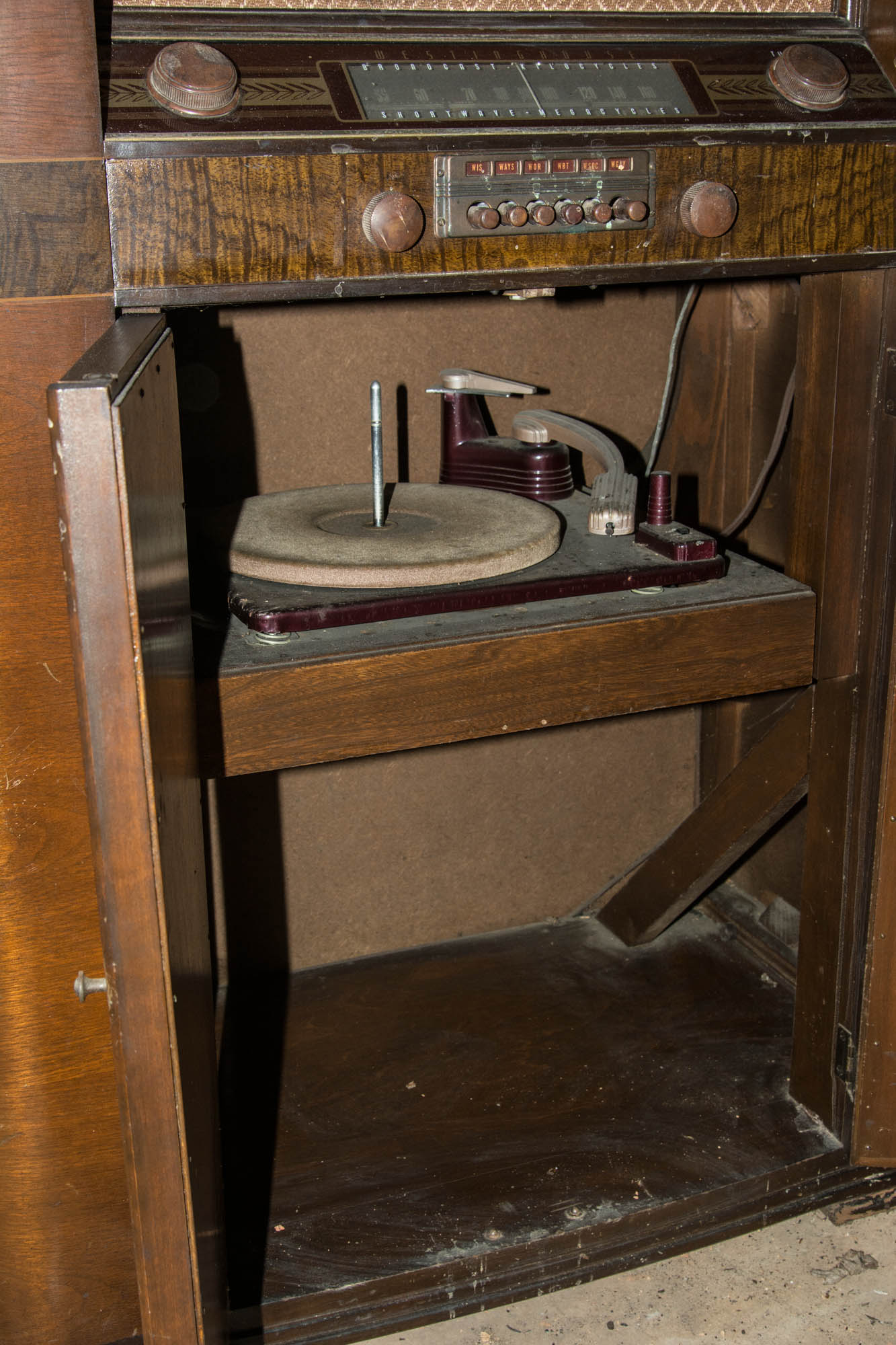 Art Deco Style Westinghouse Radio and Turntable