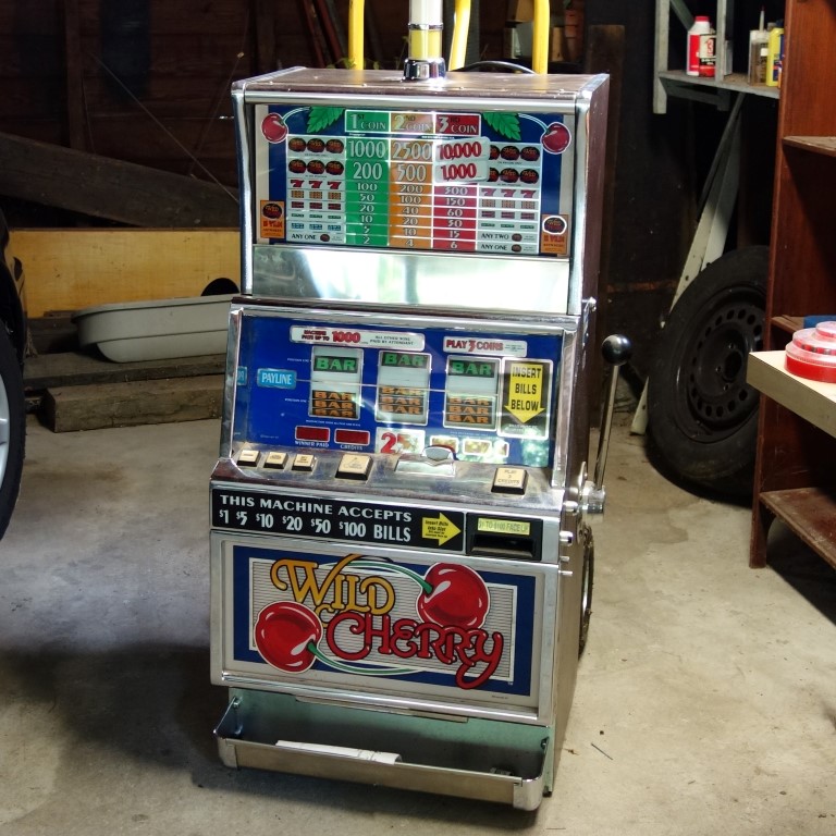 1997 IGT Wild Cherry Slot Machine