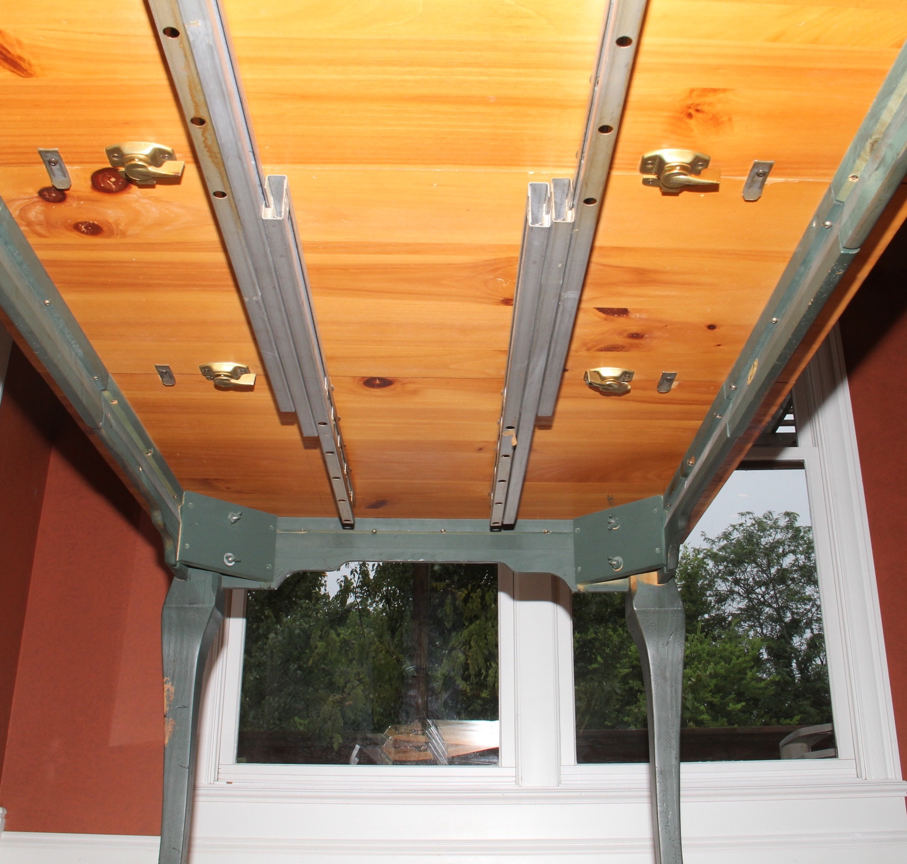 Country Chic Farmers Table