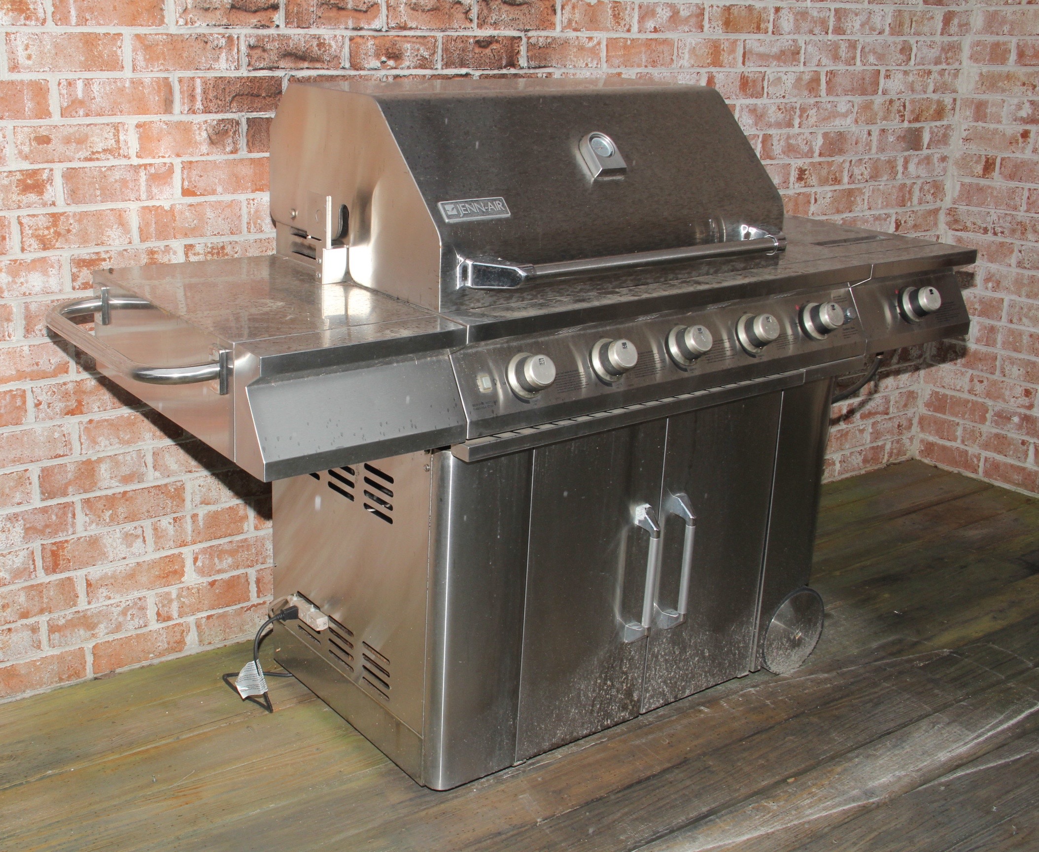 Jenn Air Propane Grill