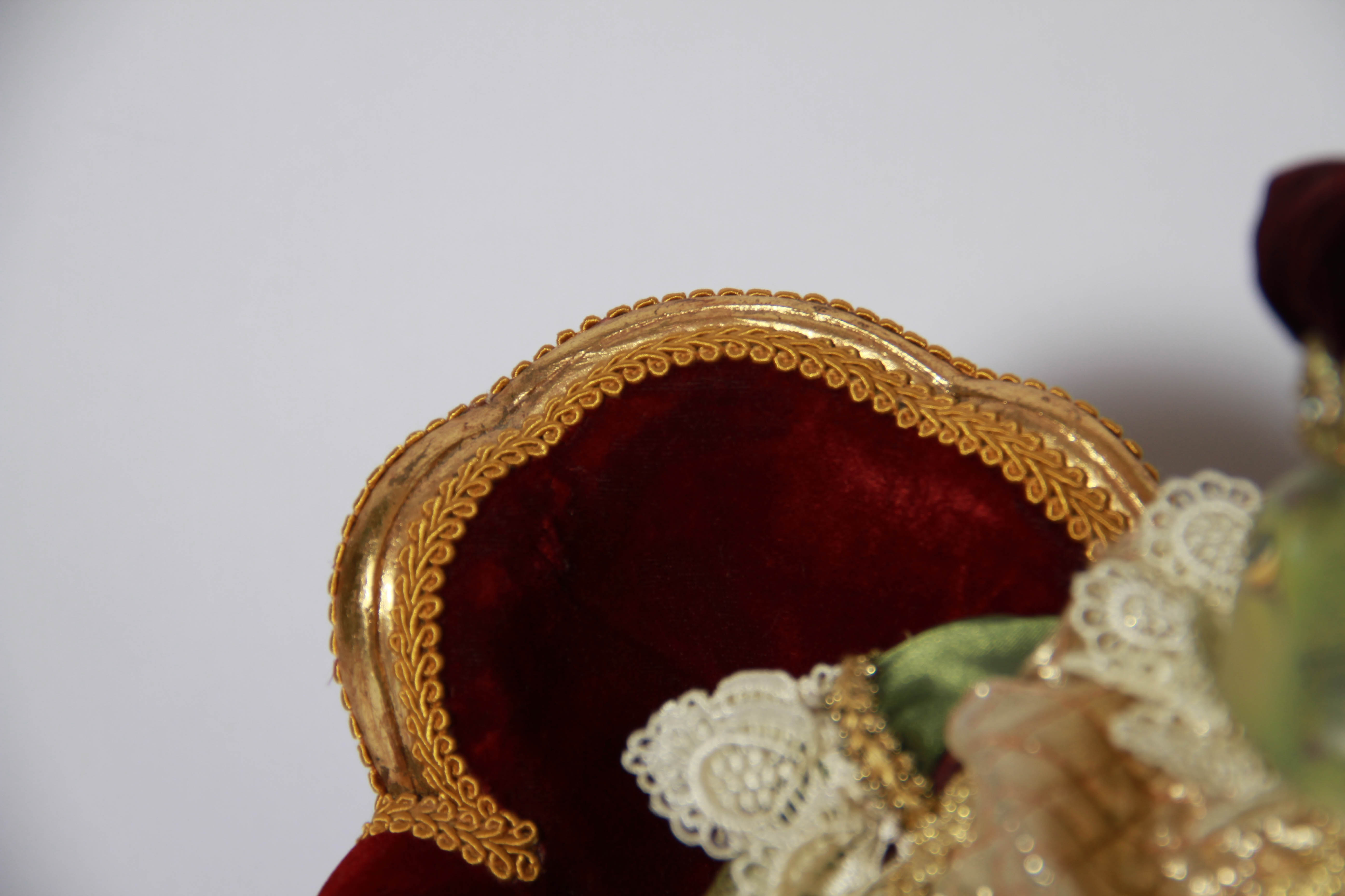 Katherine's Collection Wayne Kleski Frog Prince and Couch