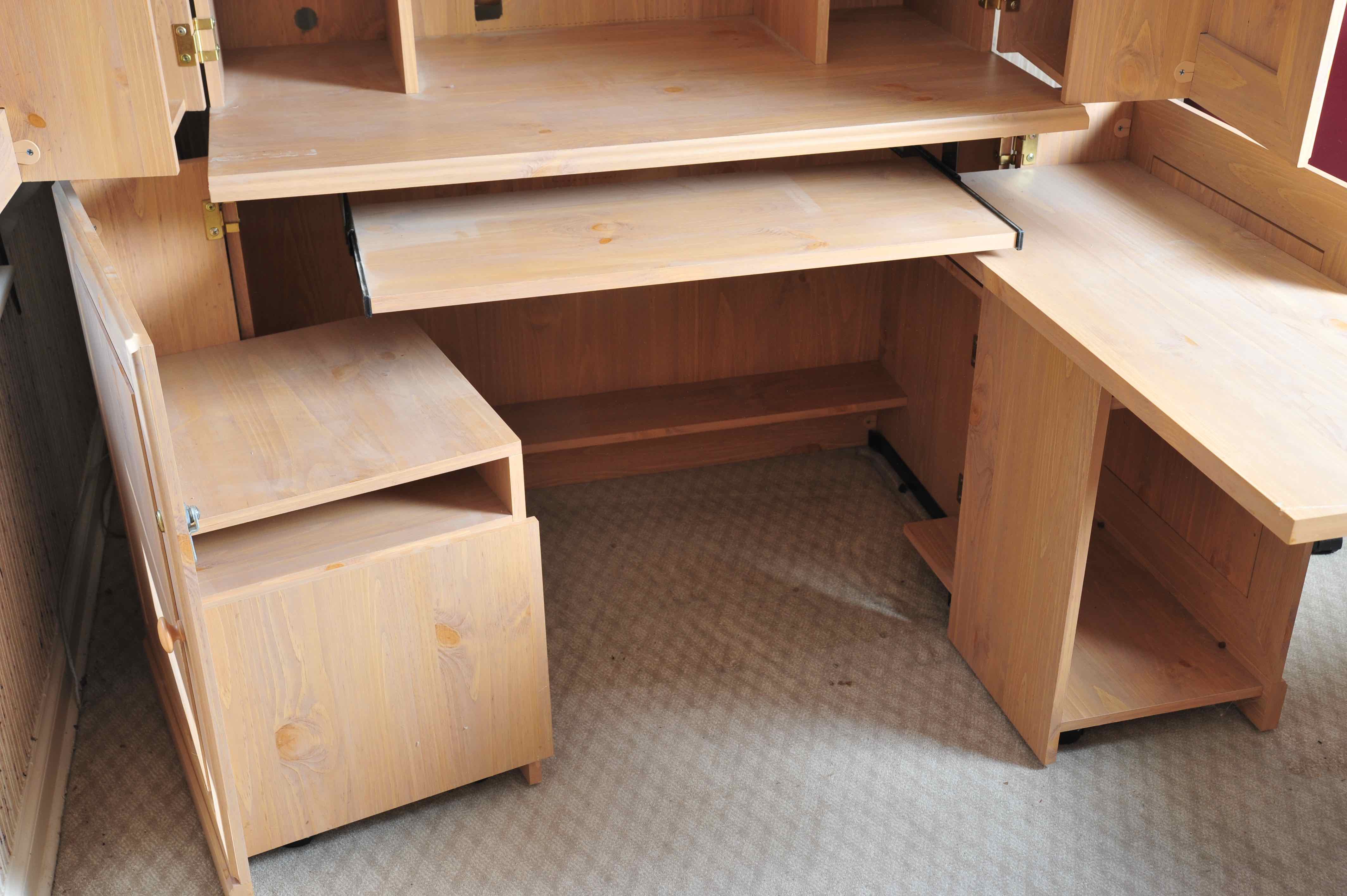 Sauder Furniture Hideaway Desk