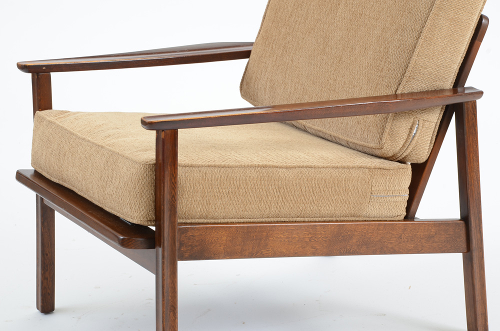 Danish Modern Hans Wegner Style Walnut Lounge Chair