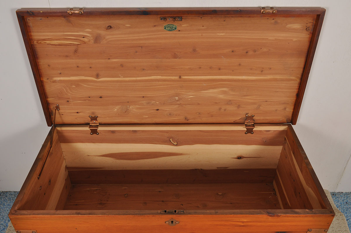 Standard Line Cedar Chest with Copper Straps