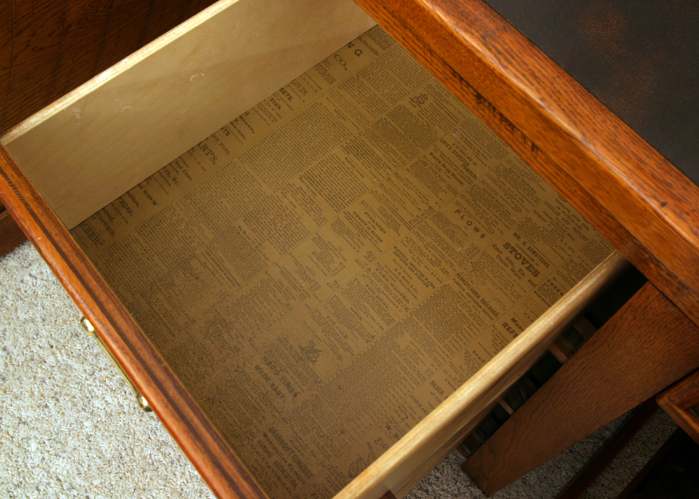 Young Hinkle Desk with Chair