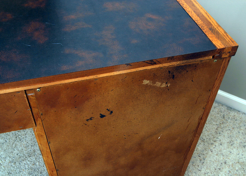 Young Hinkle Desk with Chair