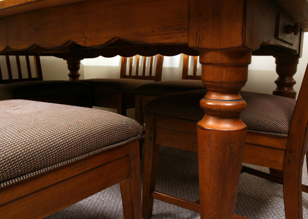 Drexel Heritage Dining Table and Chairs